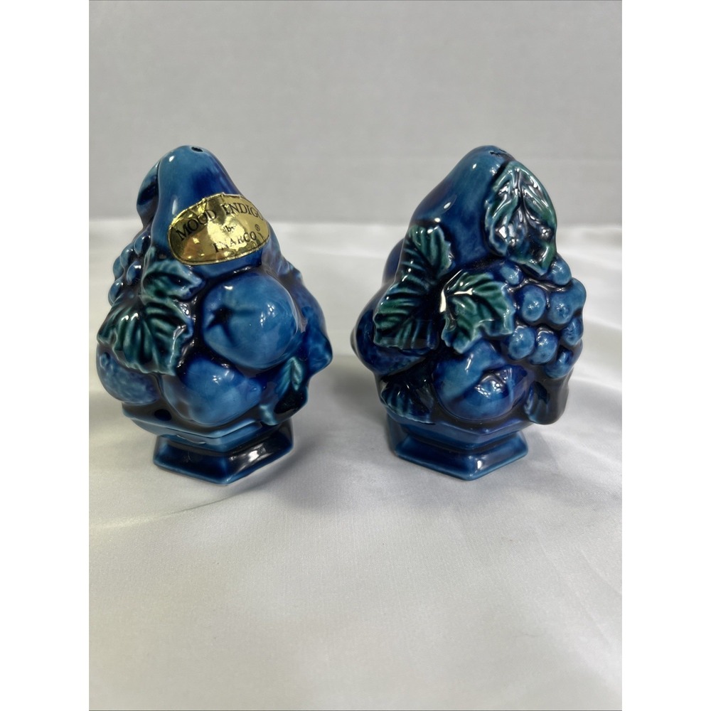 Inarco Blue Mood Indigo Grape Vine Salt‎ & Pepper Shakers Fruit 3.5" Tall Japan